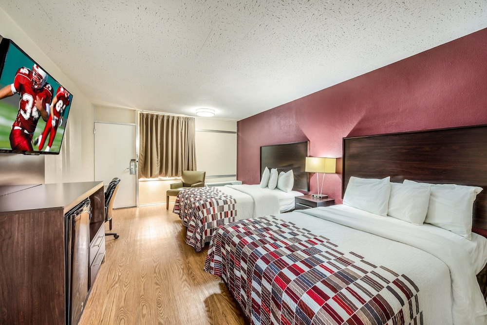 Red Roof Inn & Suites Wapakoneta - photo 23