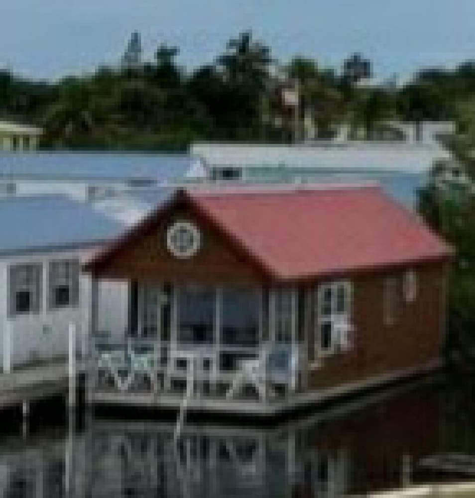Old Wooden Bridge Resort & Marina - photo 126