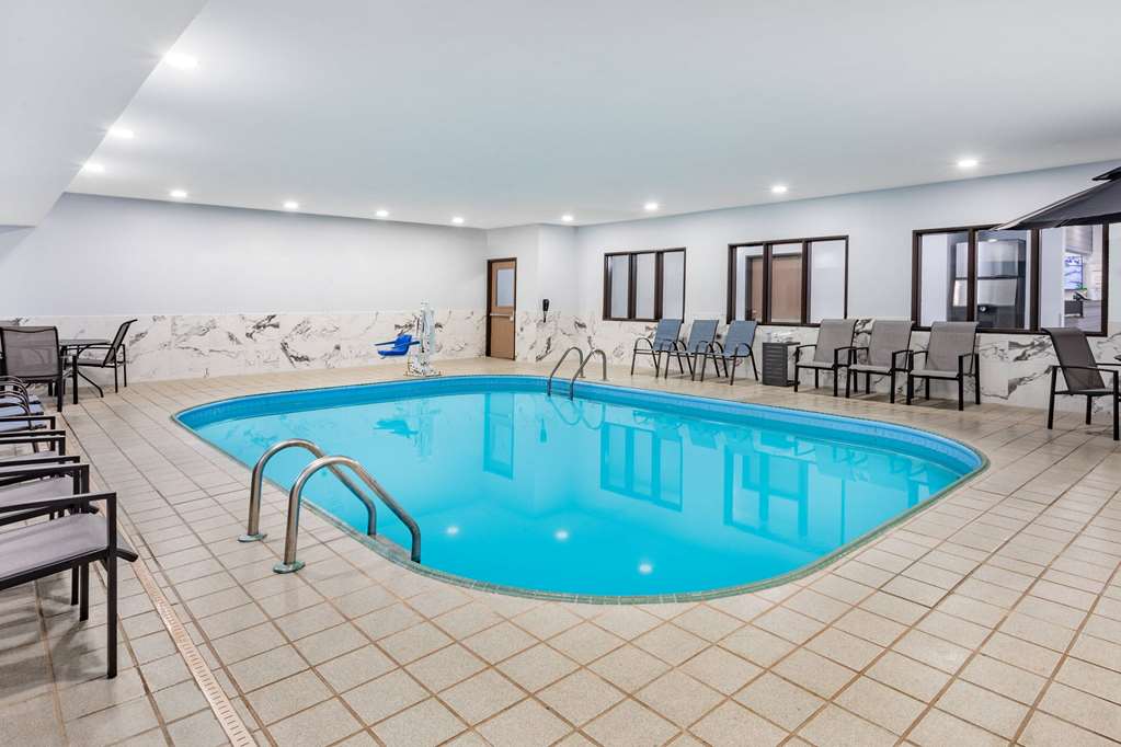 AmericInn by Wyndham Quincy - photo 9