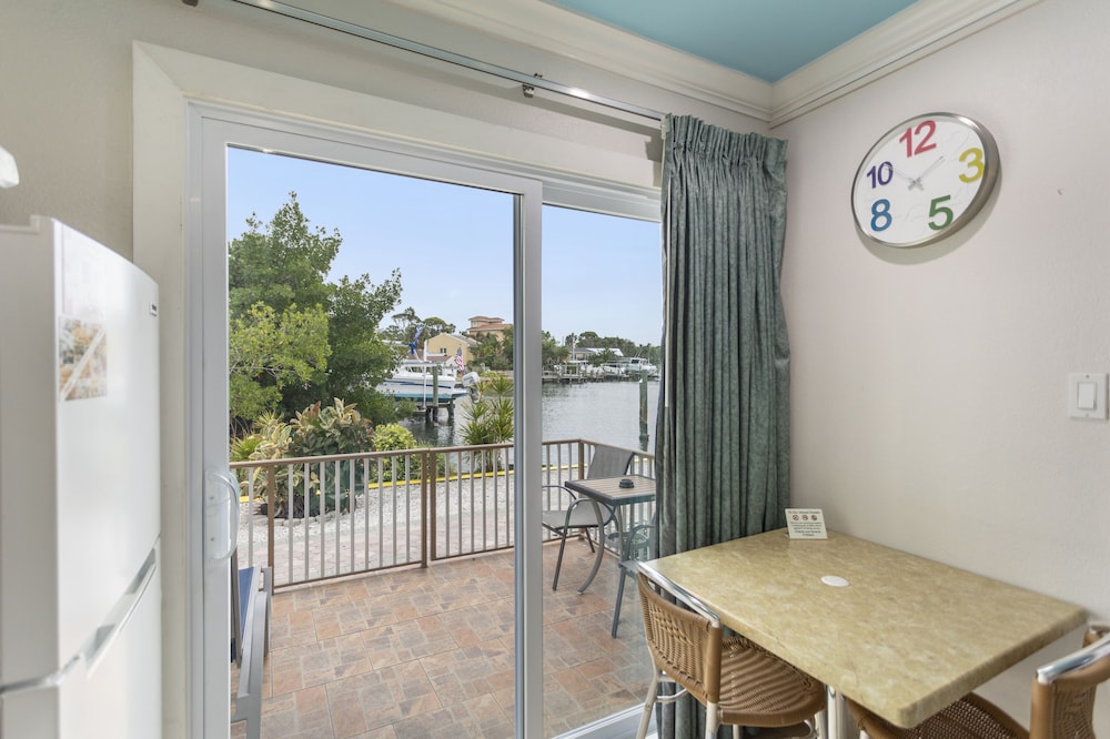 Bayview Plaza Waterfront Resort - photo 34