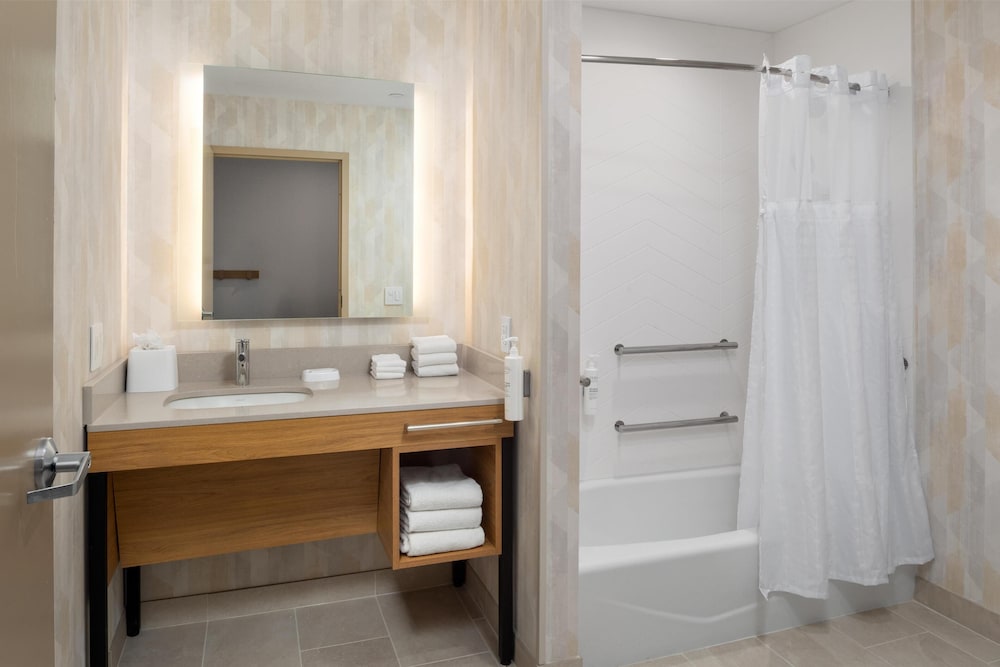 Four Points by Sheraton San Diego SeaWorld - photo 24