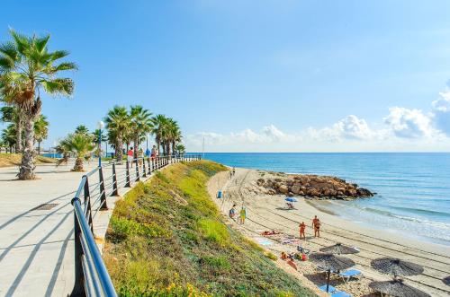 Chalet Bennecke Volcan — 4-Star Luxury Hotel in Orihuela, Spain