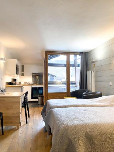 3 Charmant Studio Brides Les Bains - last minute hotel in Unknown City