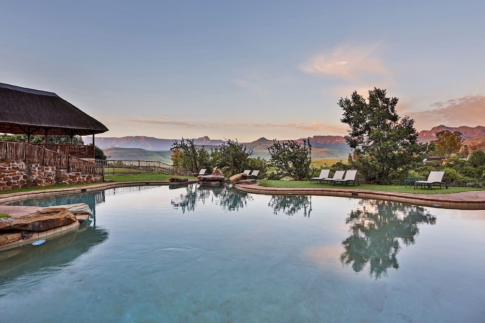 Montusi Mountain Lodge — 4-Star Luxury Hotel in Bergville, South Africa