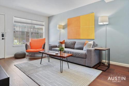Long Term Luxury in Prime Location and Swimming Pool in Austin, United States