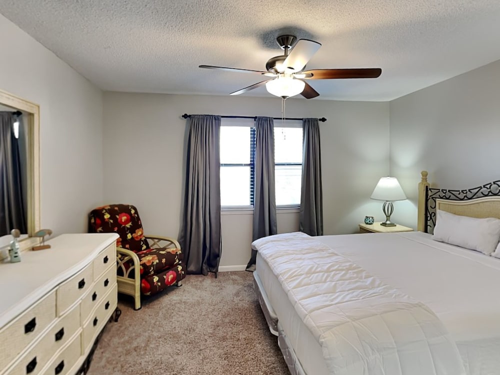 Edgewater Beach & Golf Resort II by Resort Collection - photo 45