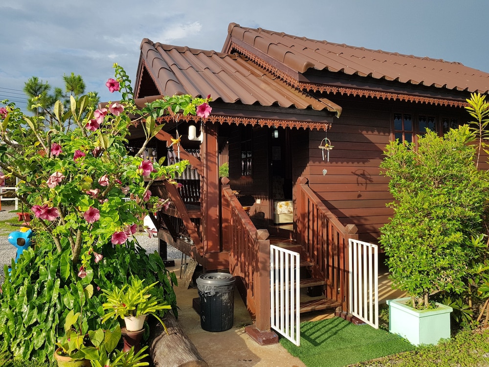 Norn Nee at Khaokho - carbon neutral hotel in Khao Kho