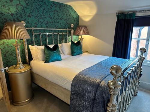 Shrewsbury Townhouse Free Parking — 4-Star Luxury Hotel in Shrewsbury, United Kingdom