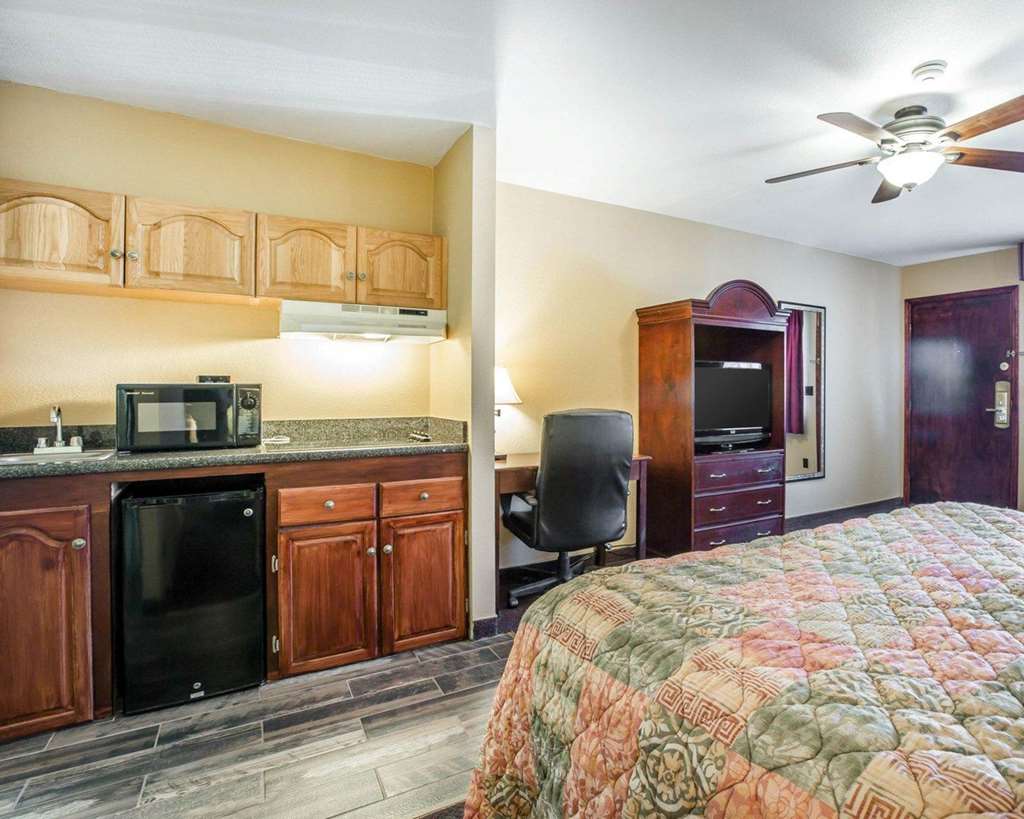 Quality Inn & Suites Cameron Park Shingle Springs - photo 22