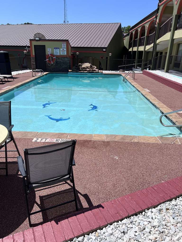 SureStay Hotel by Best Western Mt Pleasant - photo 8