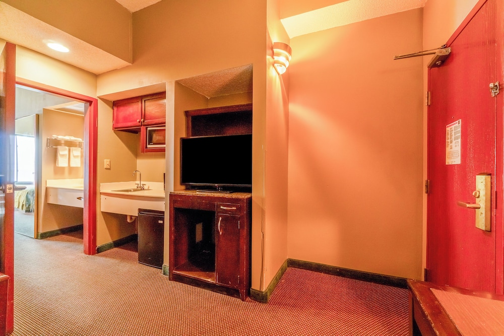 Ark Suites By Oyo Jonesboro I 555 - photo 31