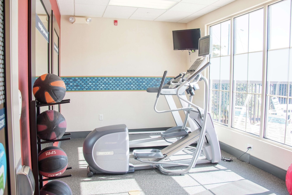 Hampton Inn Murphy - photo 33