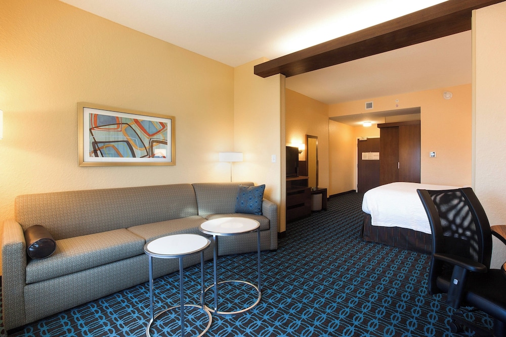 Fairfield Inn & Suites by Marriott Clearwater Beach - photo 14