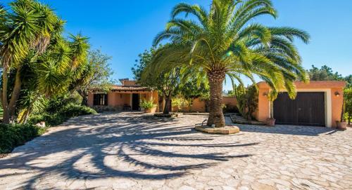 Finca Ferragut — 4-Star Luxury Hotel in Arta, Spain