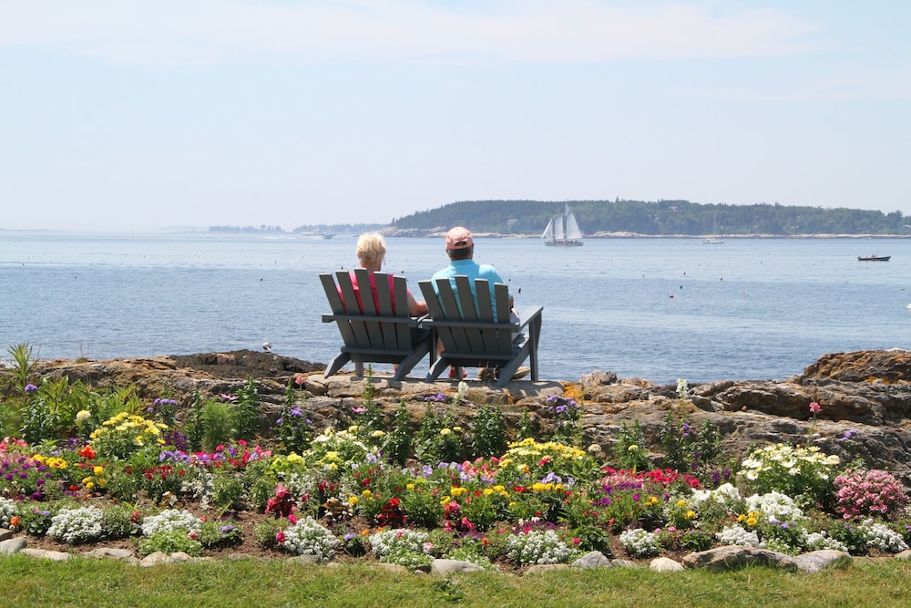Bluebird Ocean Point Inn - photo 59