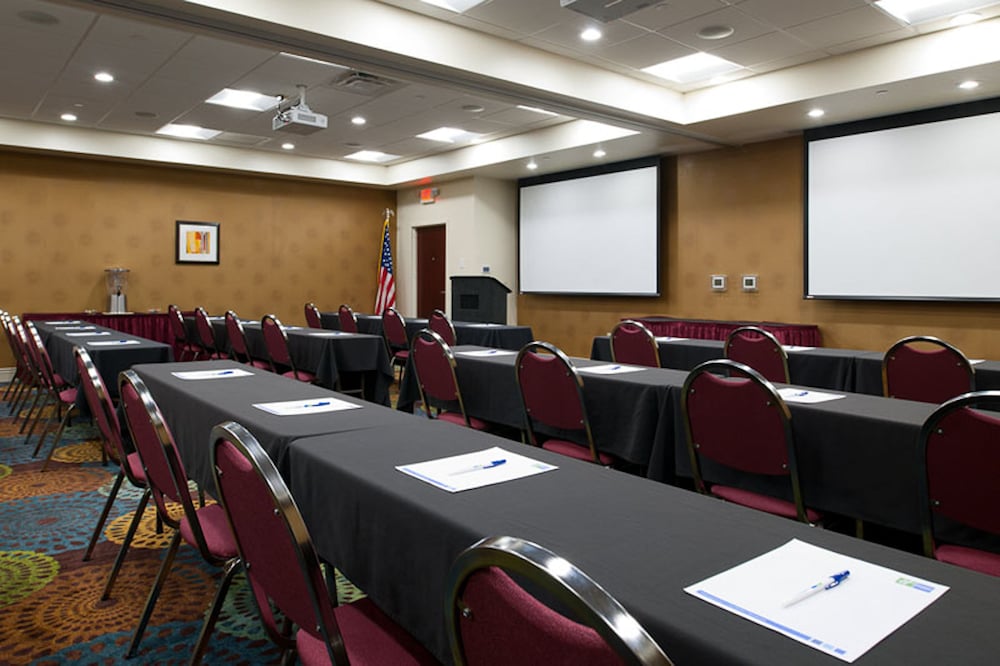 Holiday Inn Express & Suites Pittsburgh West Greentree by IHG - photo 61