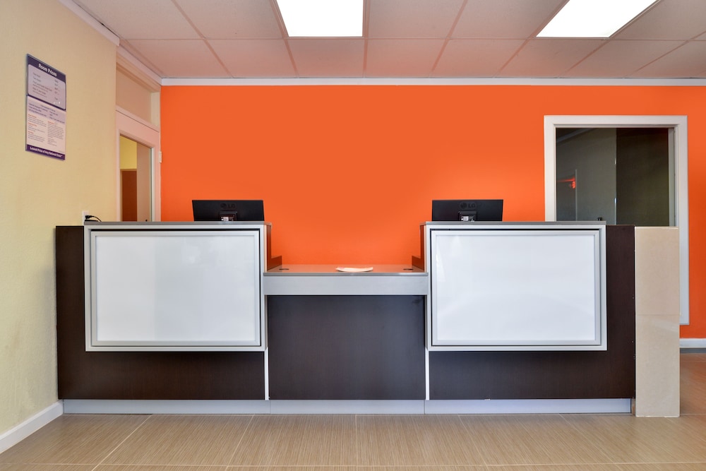 Days Inn by Wyndham Brawley - photo 5