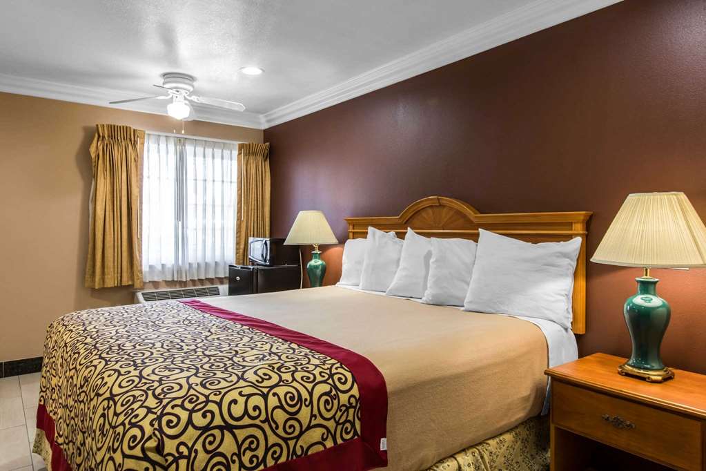 Rodeway Inn Cypress Buena Park - photo 8