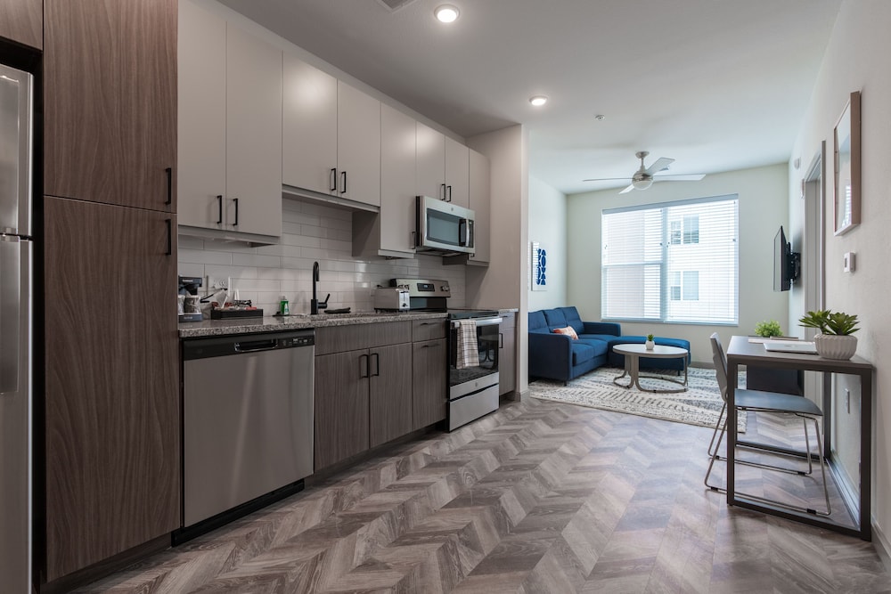 Yugo Guest Suites - photo 16