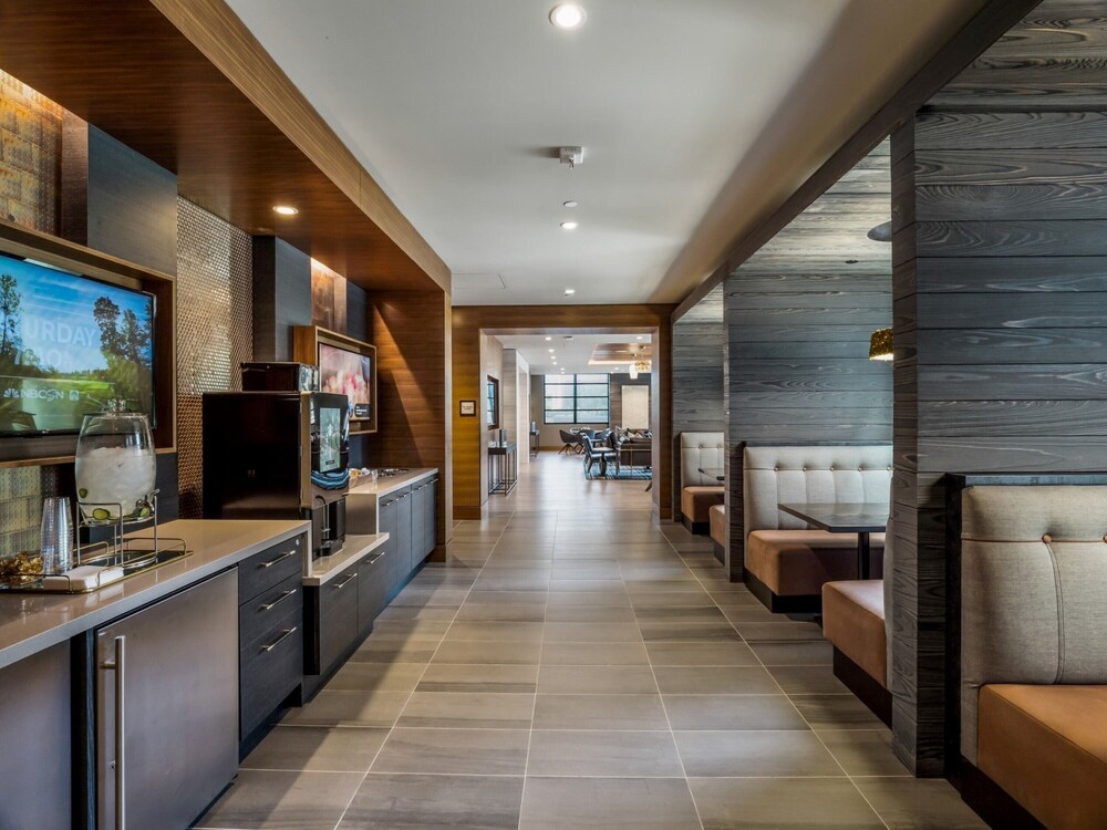 Global Luxury Suites at Reston Town Center - photo 70