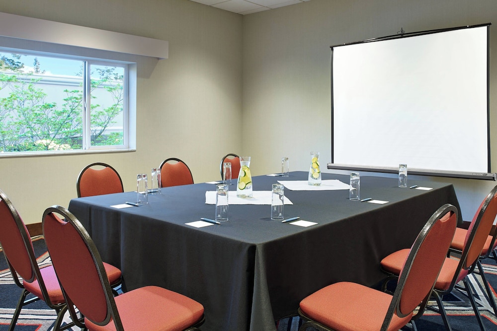 Four Points by Sheraton Bellingham Hotel & Conference Center - photo 29