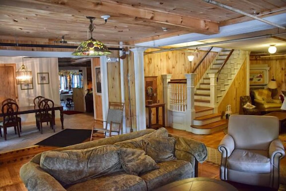 The Baseball Hotel - photo 6