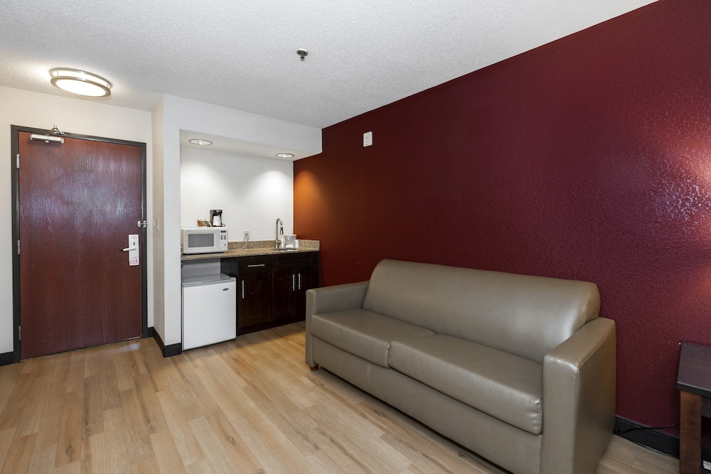Red Roof Inn & Suites Dover Downtown - photo 13