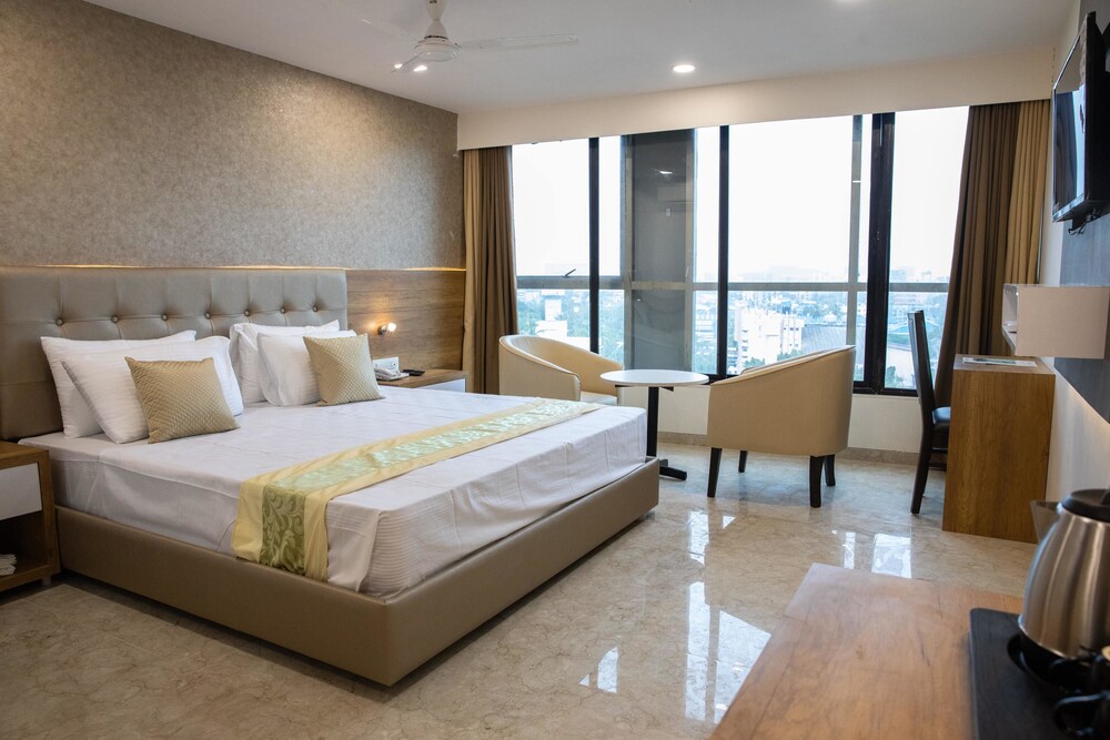 Hotel Grace Galaxy - last minute hotel in Mumbai
