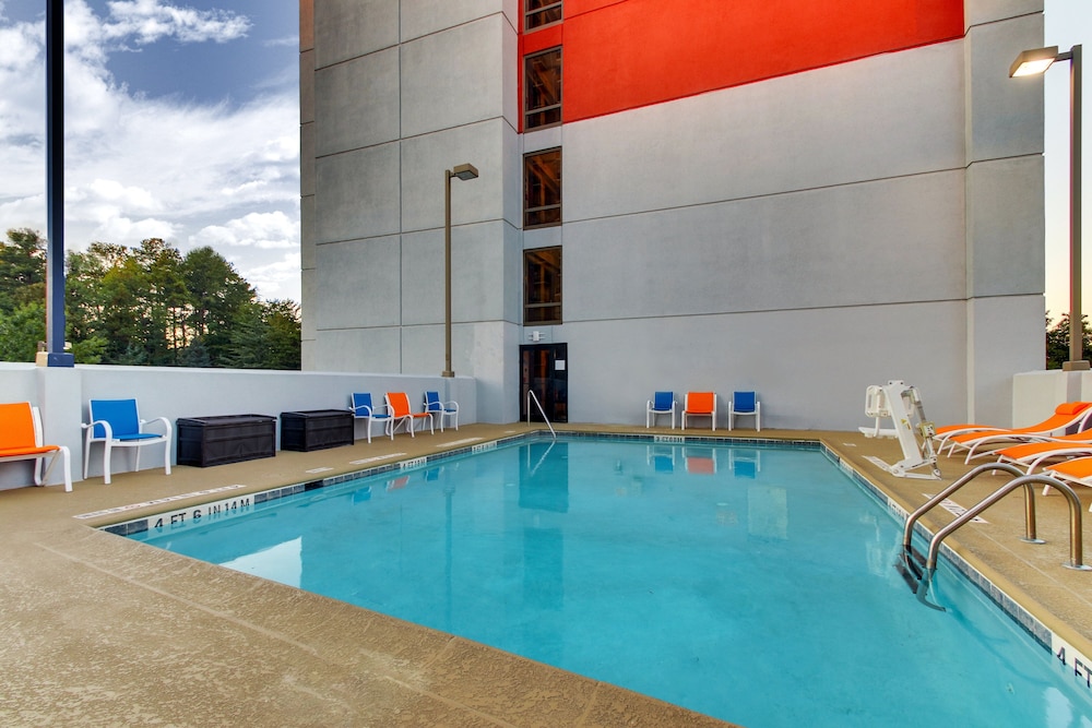 Holiday Inn Express & Suites Atlanta N Perimeter Mall Area by IHG - photo 17