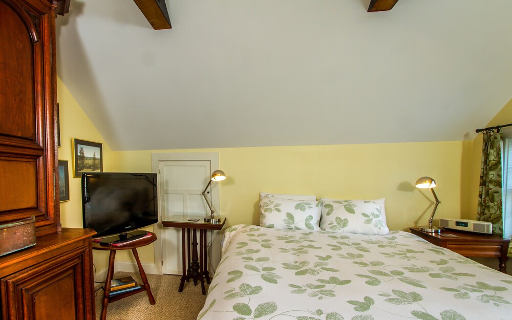 Chatham Guest Rooms - photo 8