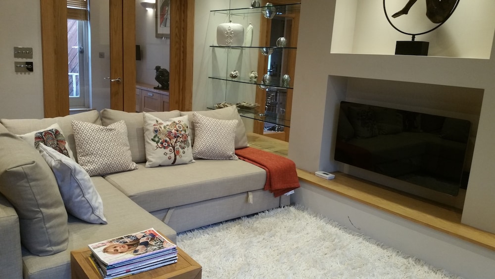 Castle Luxury Apartment — 4-Star Luxury Hotel in Nottingham, United Kingdom