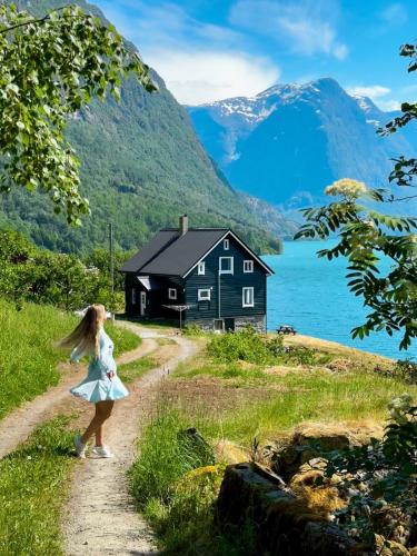 Flo Lake House — 4-Star Luxury Hotel in Stryn, Norway
