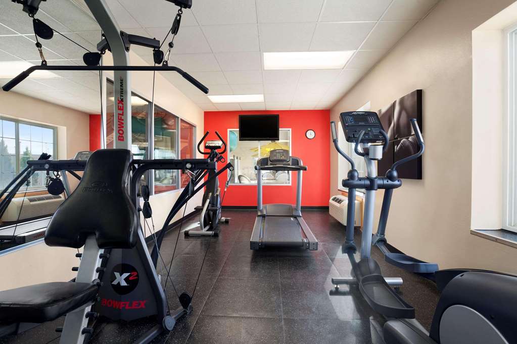 Country Inn & Suites by Radisson Bismarck Waterpark - photo 10
