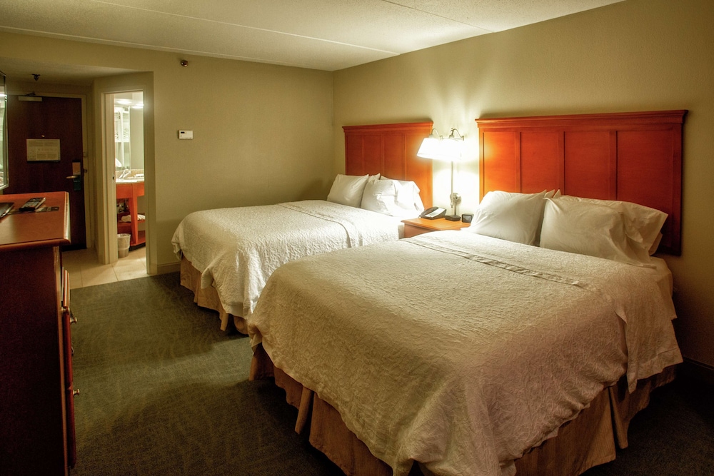 Hampton Inn Wheeling - photo 15