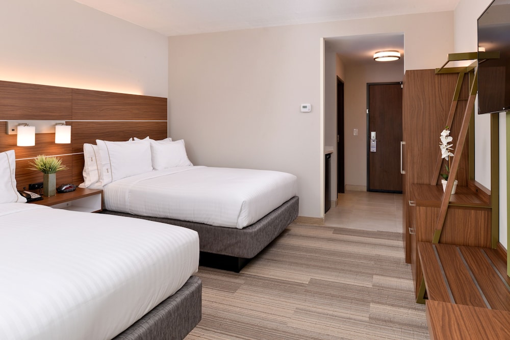 Holiday Inn Express & Suites Salem by IHG - photo 6