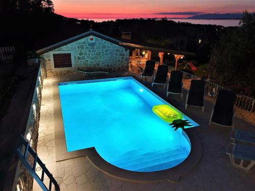 Apartments Katičin — 4-Star Luxury Hotel in Povljana, Croatia