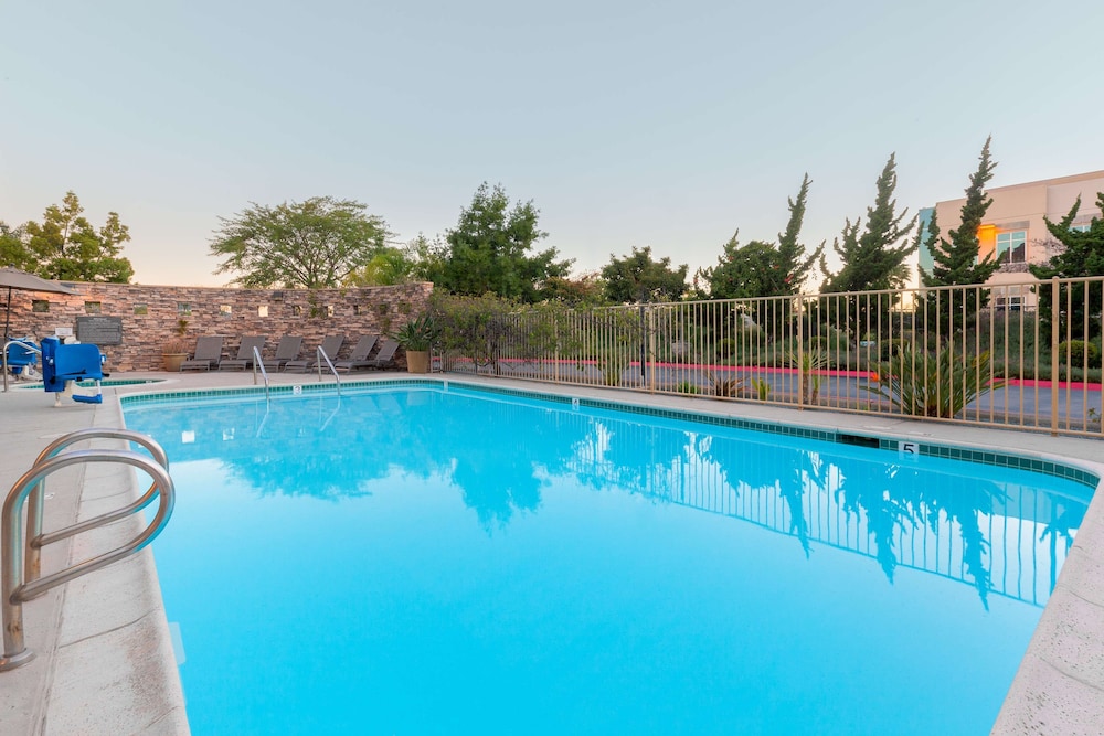 Hampton Inn San Marcos CA - photo 35