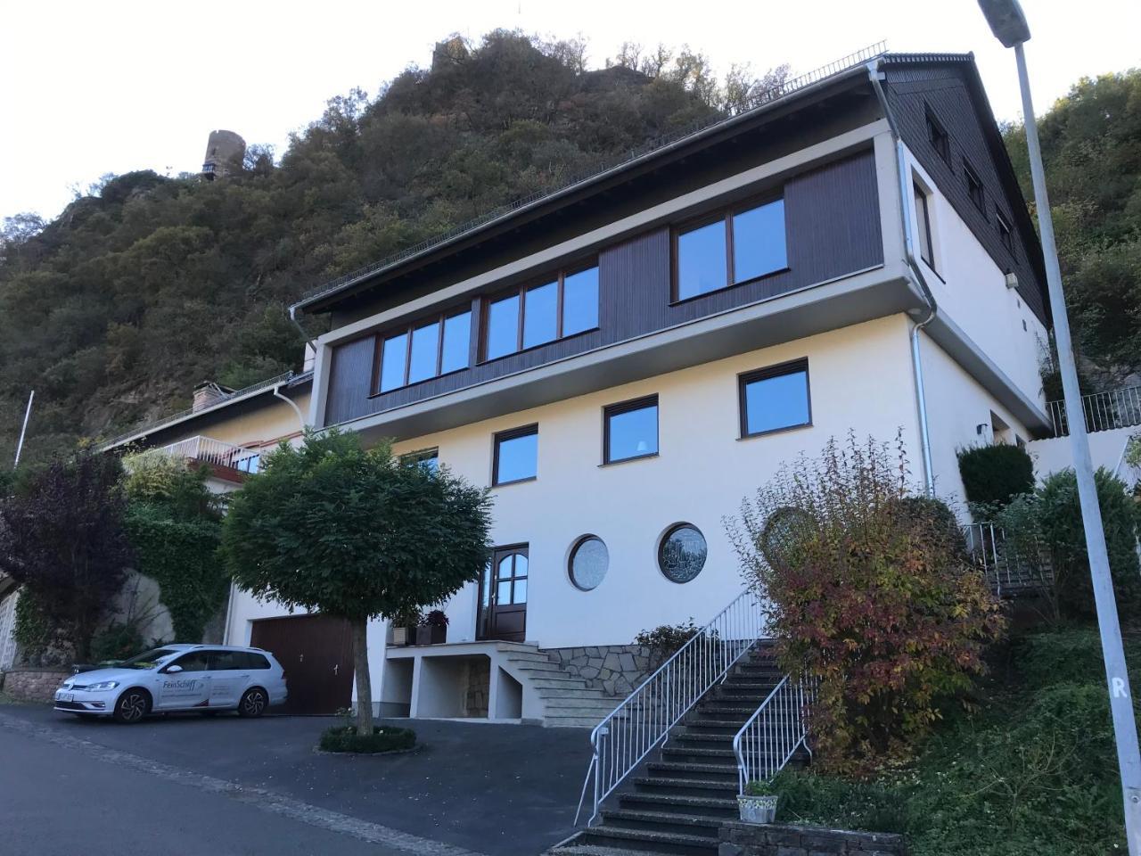 Rhineview 549 Rheinblick 549 im Mittelrheintal — 4-Star Luxury Hotel in Oberwesel, Germany