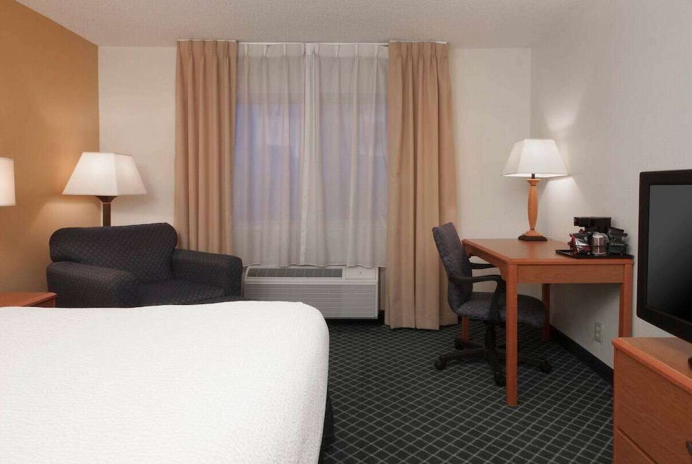 Baymont by Wyndham Coon Rapids - photo 21