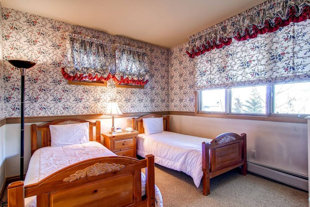 Highlands Slopeside by East West Hospitality - photo 45