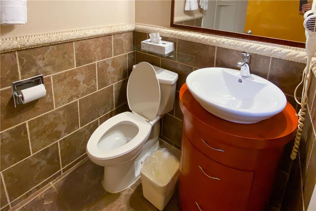 Econo Lodge Inn & Suites Old Saybrook Westbrook - photo 39