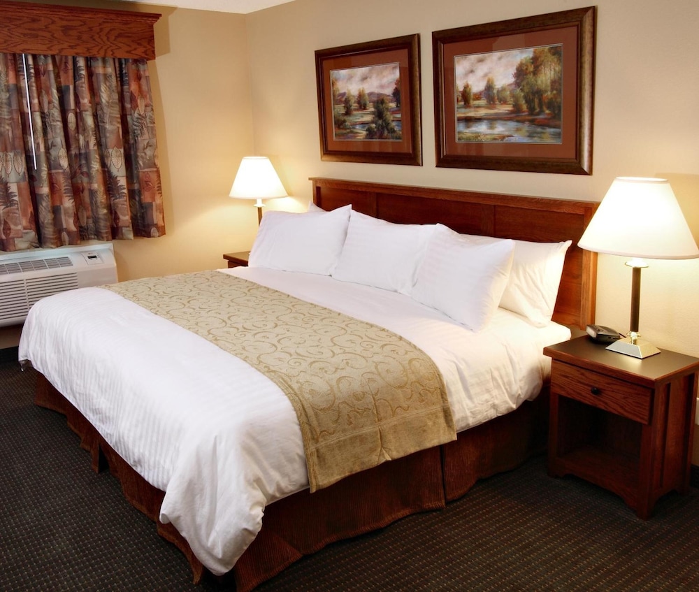 GrandStay Residential Suites Hotel - photo 10