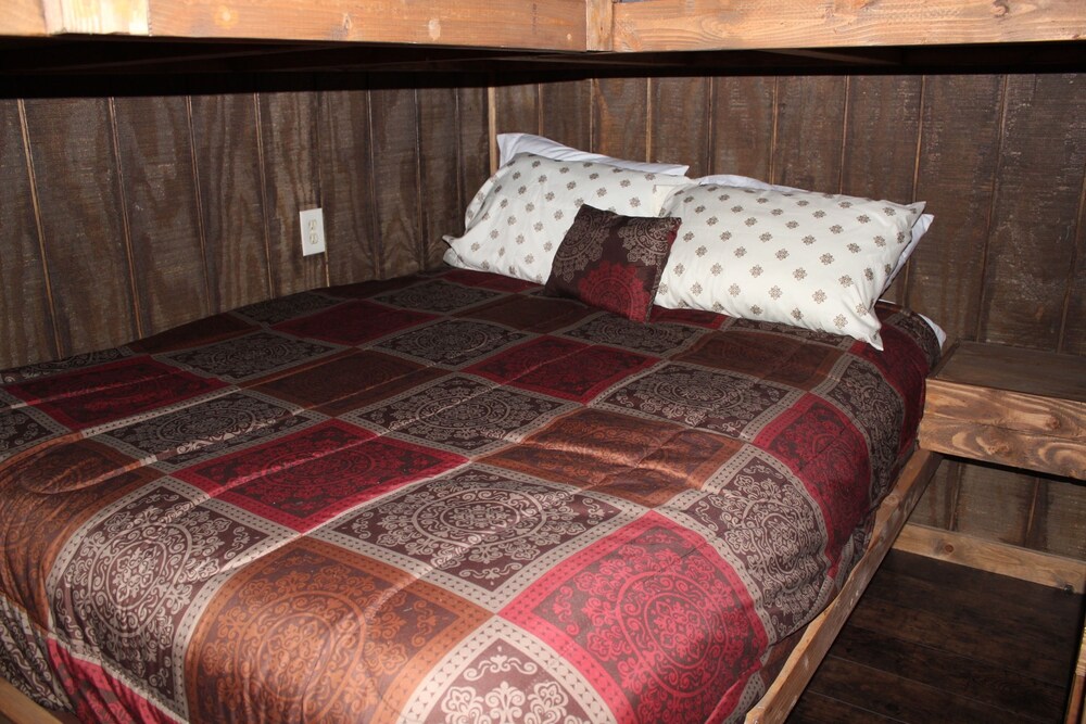 Shawnee Trails Lodging and Suites - photo 2