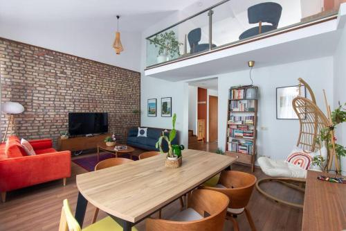 Bright Loft with 3 bedrooms and terrace in Galata — 4-Star Luxury Hotel in Istanbul, Turkey