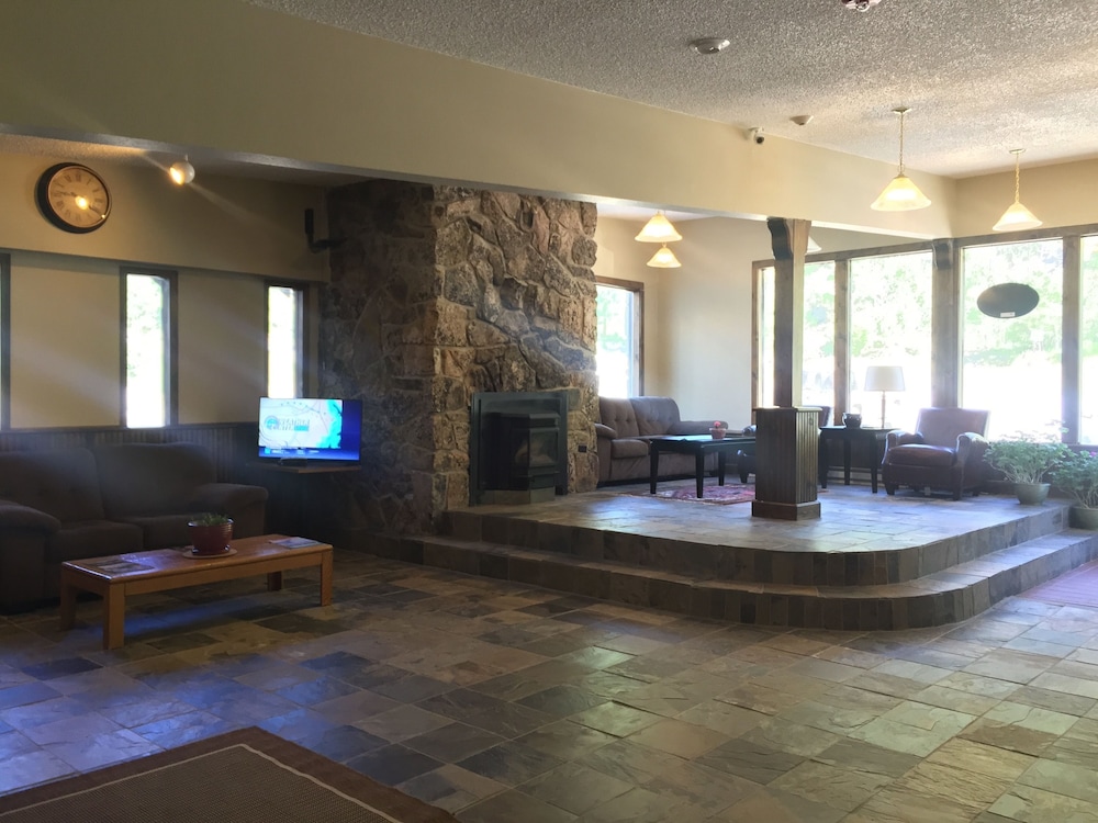 Monarch Mountain Lodge - photo 2