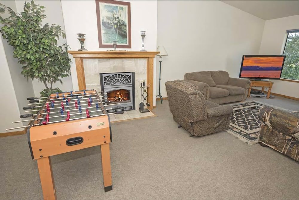 3481 Anne Street — South Lake Tahoe