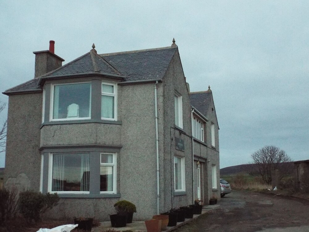 HammerSmith - carbon neutral hotel in Orkney