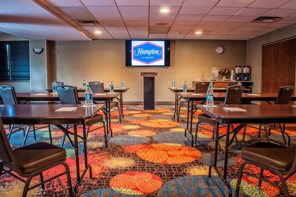 Hampton Inn New Philadelphia - photo 30