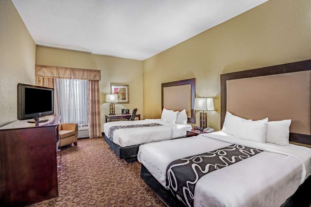La Quinta Inn & Suites by Wyndham Vicksburg - photo 16