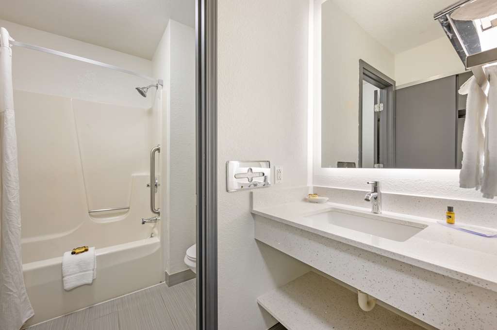 Best Western Plus Anderson - photo 17